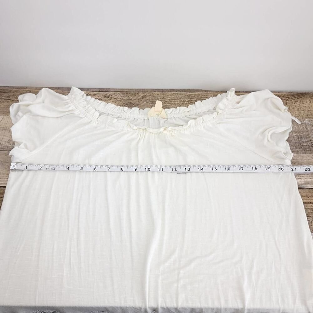 Adiva Off-Shoulder Lace Embroidered Floral Top - Picture 9 of 11